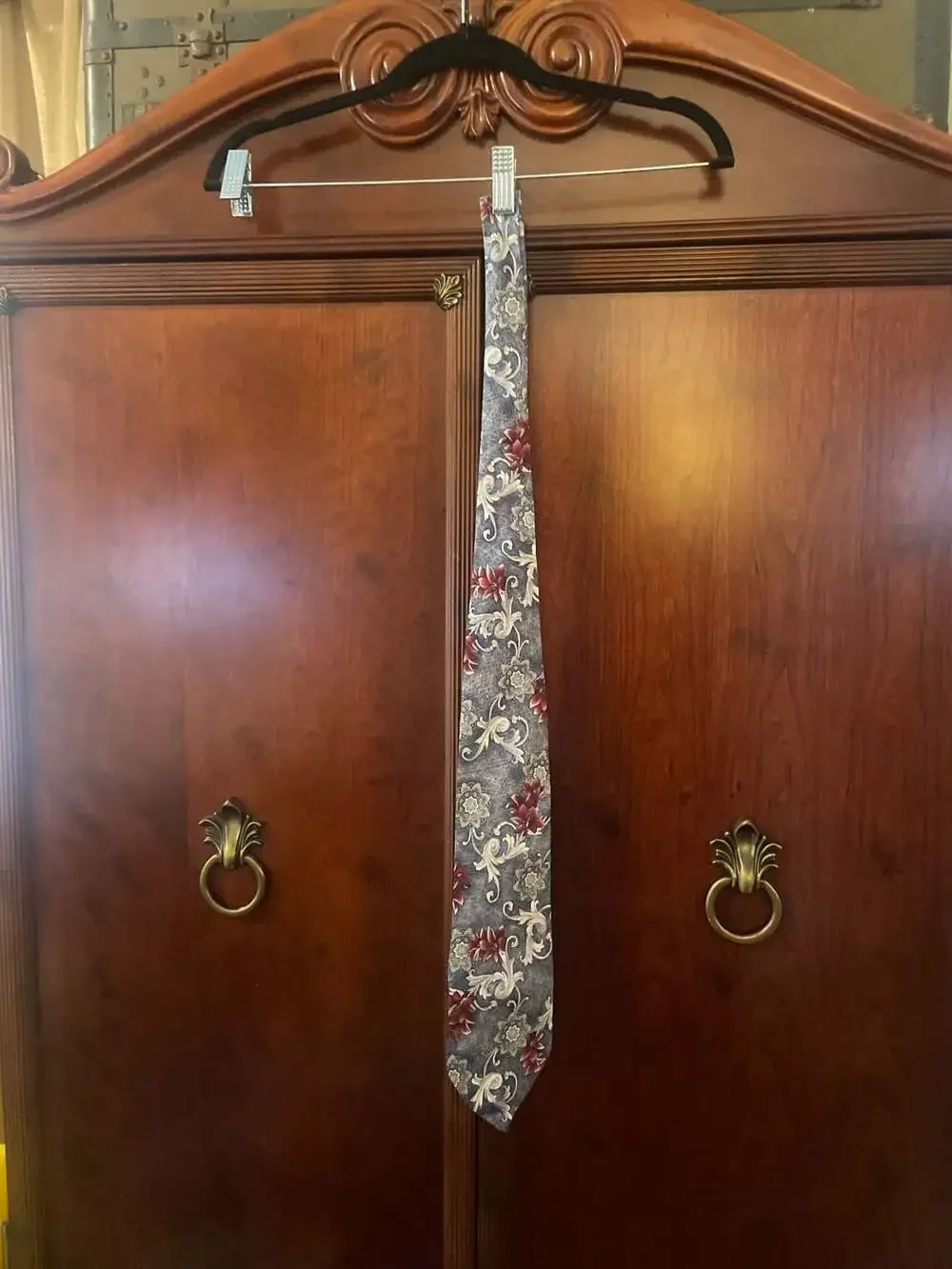 Stafford Men's Blue and Burgundy Floral Silk Necktie